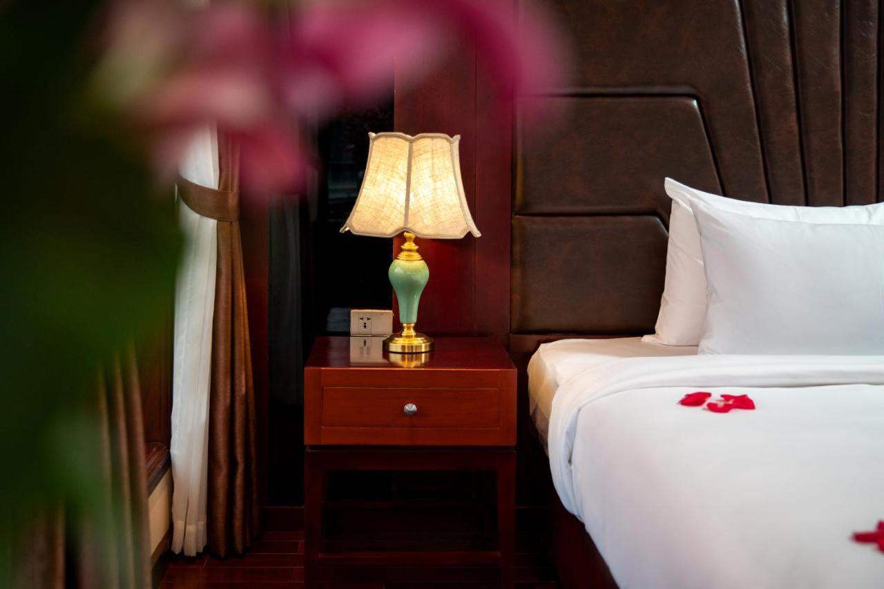 Hotel Dora Cruise By Hag à Hạ Long Extérieur photo